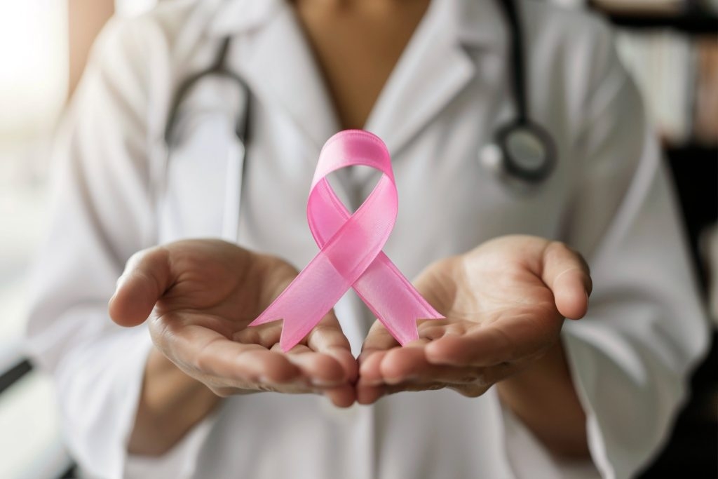 Outubro Rosa: conheça tecnologias que inovam no tratamento do câncer de mama